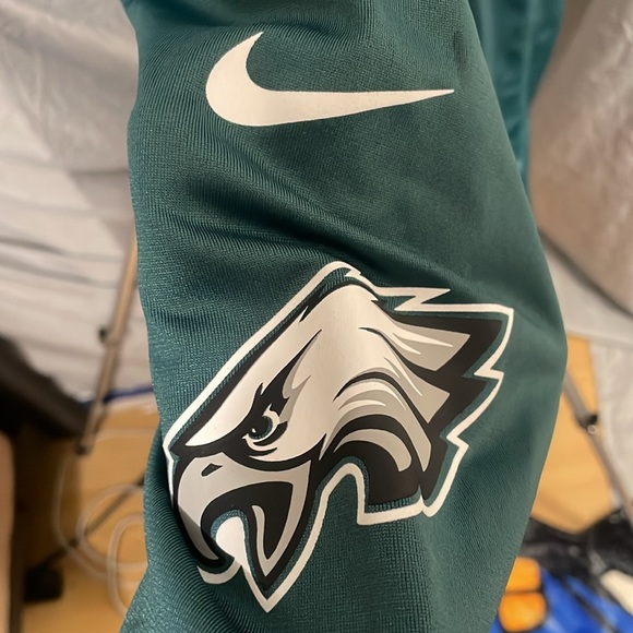 Carson Wentz Nike Eagles Jersey - Size Large - Picture 3 of 4